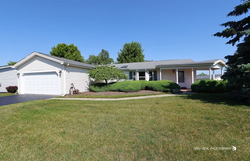 1502 Victory Ln, Grayslake, IL, 60030-9314 | Card Image