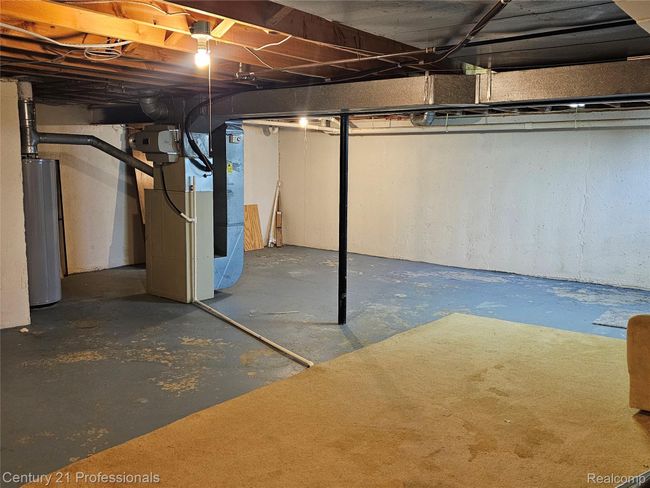 HALF OF BASEMENT | Image 33