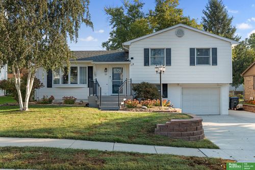 23 Wenwood Cir, Council Bluffs, IA, 51503-5120 | Card Image