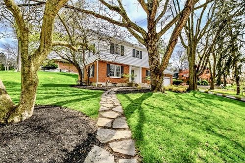 1500 Devereux Dr, Oakwood, OH, 45419-3017 | Card Image