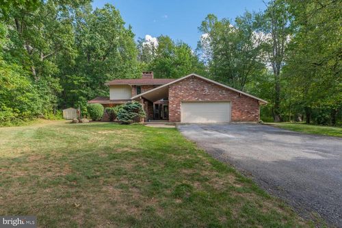 610 Wood St, EMMAUS, PA, 18049-3727 | Card Image