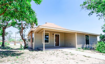 1 Colony Row, House other with 3 bedrooms, 2 bathrooms and null parking in Brackettville TX | Image 3