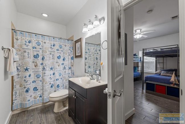 5 - 113 E Pike St, Condo with 2 bedrooms, 2 bathrooms and null parking in South Padre Island TX | Image 14