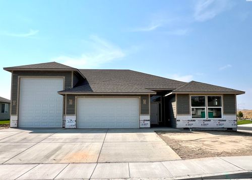 2804 S Belfair Pl, Kennewick, WA, 99338-5663 | Card Image