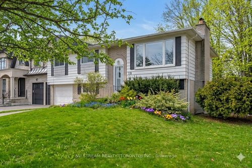 18 Emily Carr St, Unionville, ON, L3R2K4 | Card Image