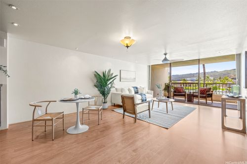 22c-500 Lunalilo Home Rd, Honolulu, HI, 96825-1729 | Card Image