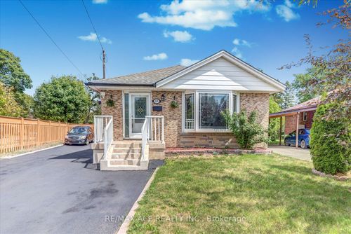 63 Lynvalley Cres, Scarborough, ON, M1R2V1 | Card Image