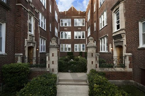 1-3040 W Wellington Ave, Chicago, IL, 60618-8564 | Card Image