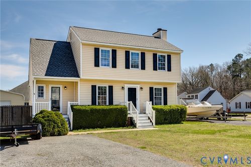 8325 Sherwood Forest Dr, North Chesterfield, VA, 23237-4528 | Card Image