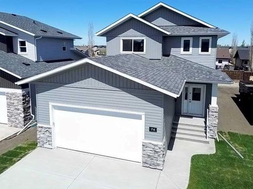 74 Palmer Cir, Blackfalds, AB, T4M0N7 | Card Image