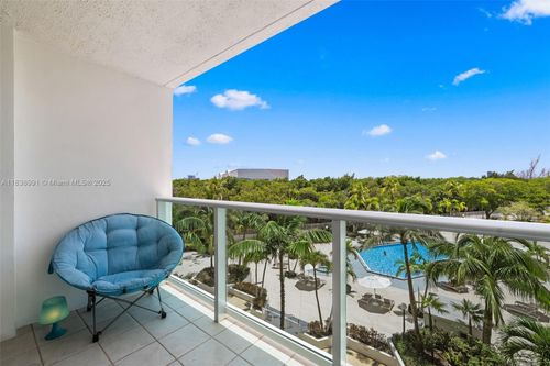 apt-420-100 Bayview Dr, Sunny Isles Beach, FL, 33160-4752 | Card Image