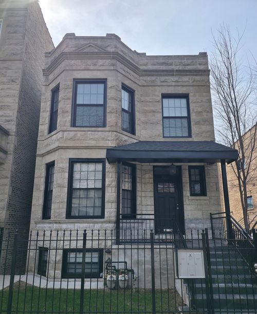 3251 W Evergreen Ave, CHICAGO, IL, 60651-2419 | Card Image