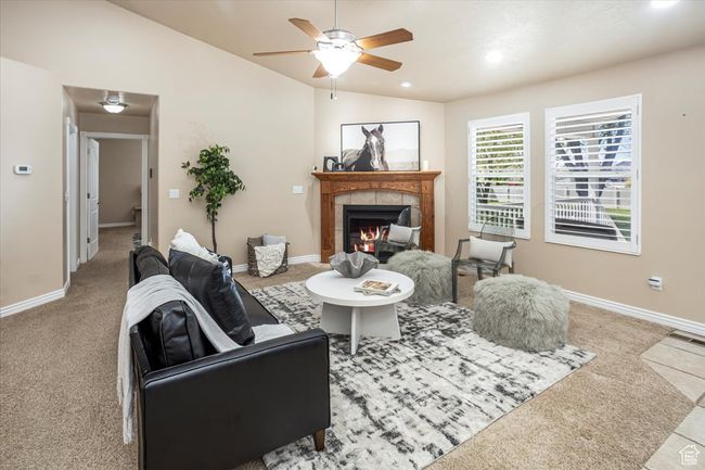 5195 5825, House other with 4 bedrooms, 3 bathrooms and 8 parking in Hooper UT | Image 4