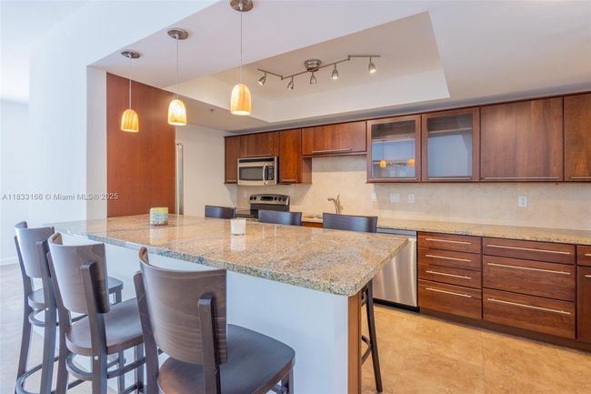 APT-101 - 50 Ocean Lane Dr, Condo with 3 bedrooms, 2 bathrooms and null parking in Key Biscayne FL | Image 10