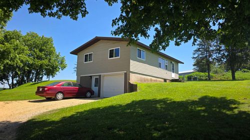12315 Borah Ridge Rd, Prairie Du Chien, WI, 53821-9522 | Card Image