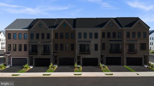 42129 Picasso Sq, BRAMBLETON, VA, 20148-6513 | Card Image