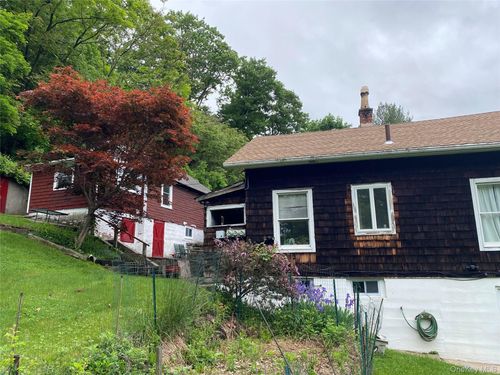 87 Snowden Ave, Ossining, NY, 10562-3244 | Card Image
