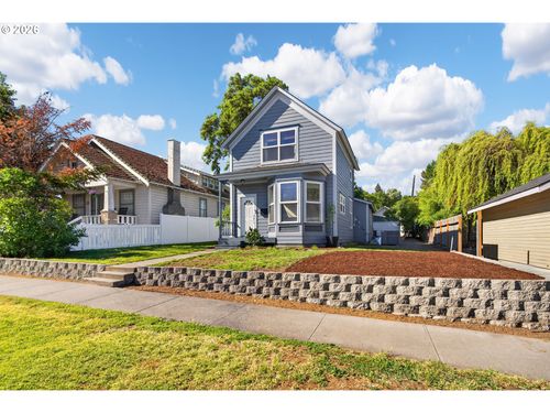 404 W 9th St, The Dalles, OR, 97058-1402 | Card Image