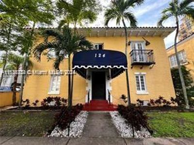 3 - 124 Mendoza Ave, Condo with 0 bedrooms, 1 bathrooms and null parking in Coral Gables FL | Image 2