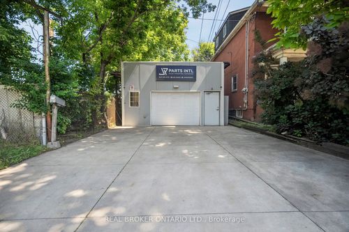 11 Whitfield Ave, Hamilton, ON, L8L4B5 | Card Image