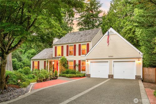 21842 Ne 30th Pl, Sammamish, WA, 98074-6358 | Card Image