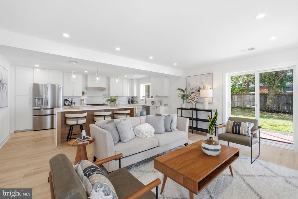 Residential in ARLINGTON 4