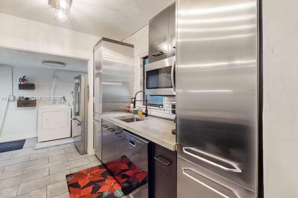 Residential Lease in Fort Lauderdale 3
