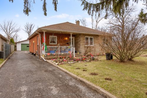 5999 Montrose Rd, Niagara Falls, ON, L2H1L4 | Card Image