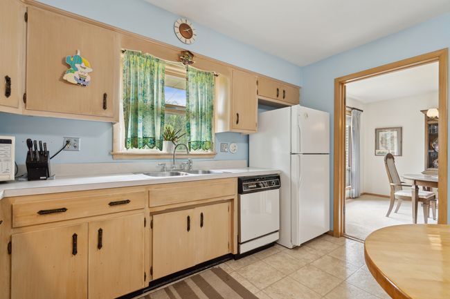771 S Euclid Ave, Home with 3 bedrooms, 3 bathrooms and null parking in Elmhurst IL | Image 8