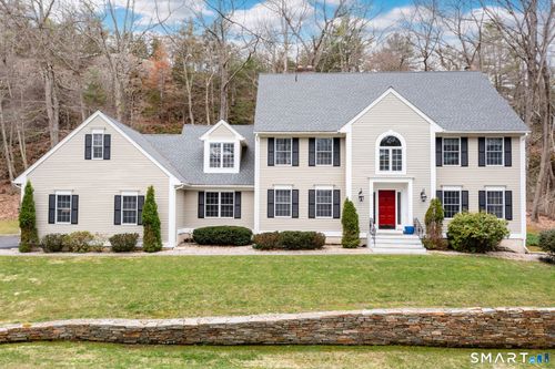 95 Beverly Dr, Avon, CT, 06001-3515 | Card Image