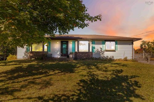 33 Mcintyre Dr, East Lawrencetown, NS, B2Z1P1 | Card Image