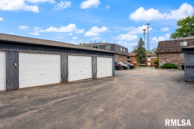 APT-4 - 3069 4 Th St, Condo with 2 bedrooms, 1 bathrooms and null parking in Moline IL | Image 19