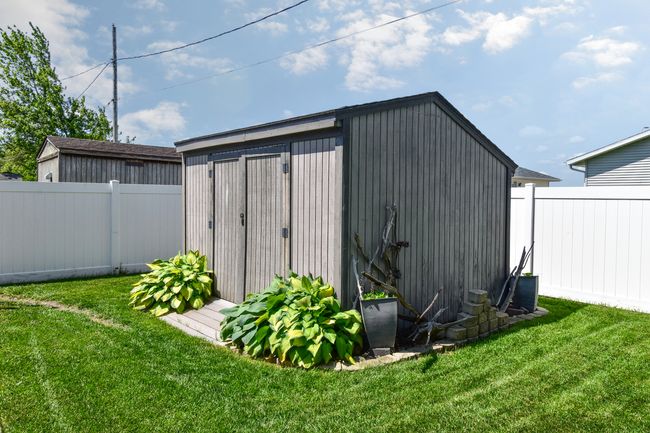 1403 N Motorola Dr, House other with 3 bedrooms, 2 bathrooms and 2 parking in Pontiac IL | Image 17