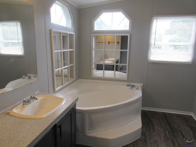 637 Grovania Rd, House other with 4 bedrooms, 2 bathrooms and null parking in Hawkinsville GA | Image 50