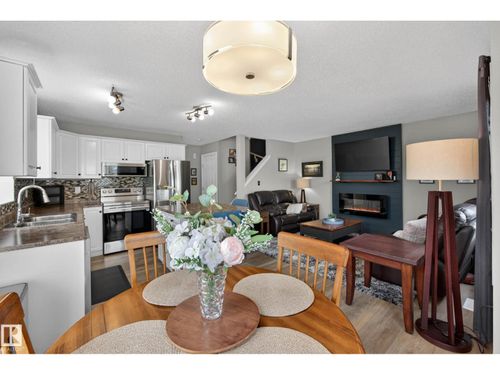 79 Calvert Wynd, Fort Saskatchewan, AB, T8L0C4 | Card Image