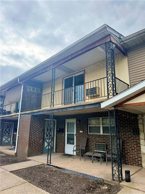 b6-718 E 18th St, NORTHAMPTON, PA, 18067-1528 | Card Image