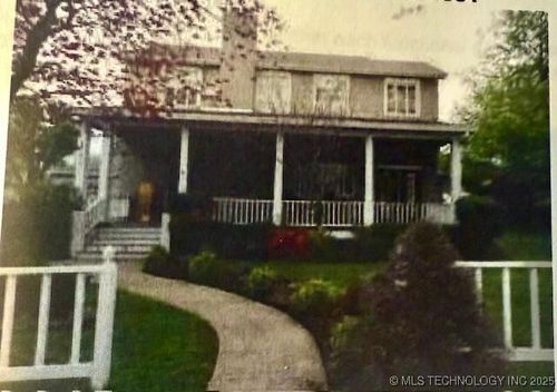 1007 Main St, Grove, OK, 74344-2847 | Card Image