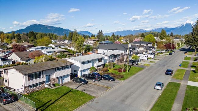 45635 Reece Avenue, House other with 4 bedrooms, 2 bathrooms and 1 parking in Chilliwack BC | Image 26