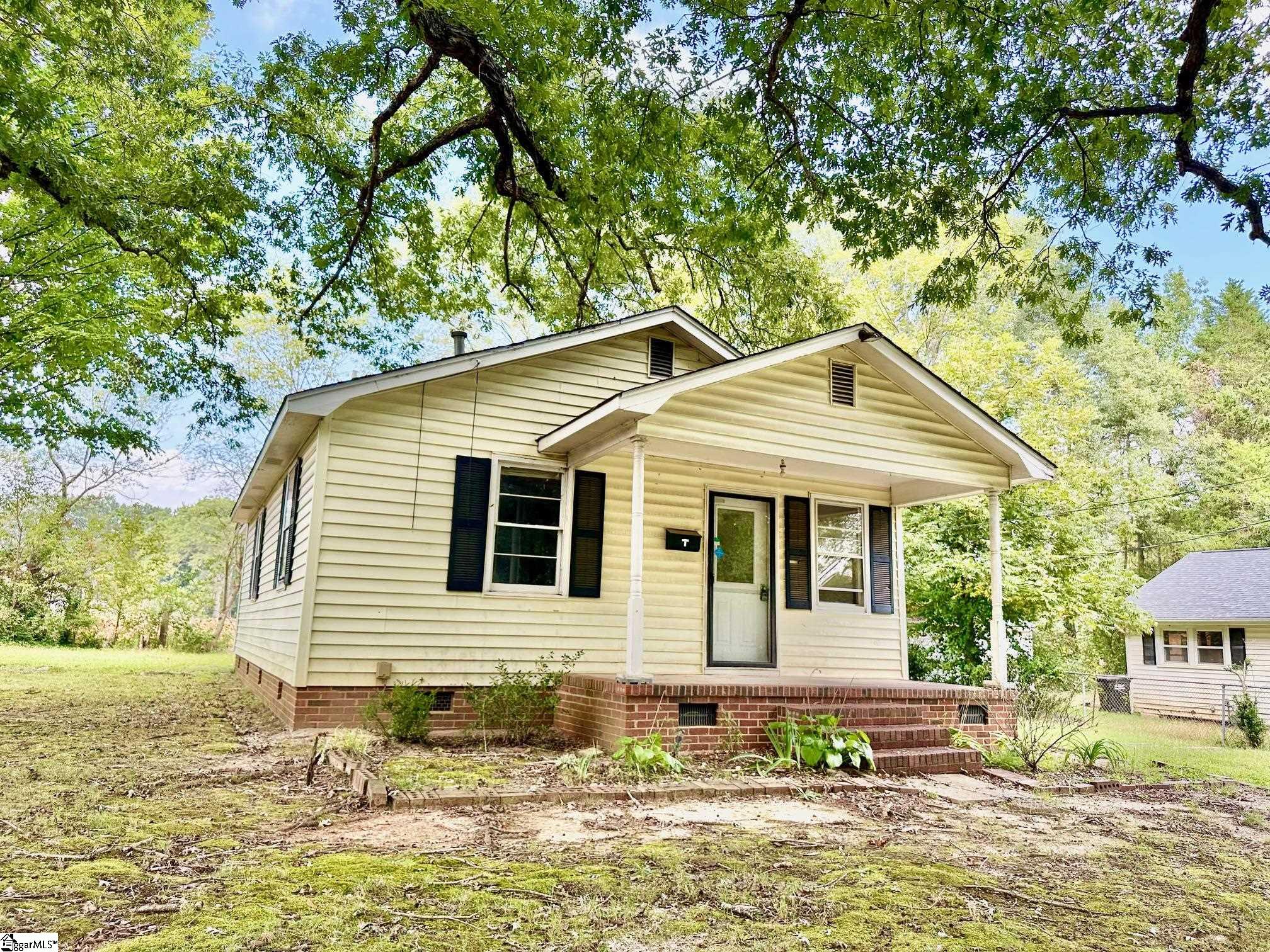 Perry Ave, Simpsonville, SC 29681