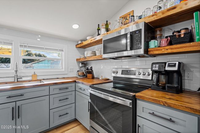 333 Fourth Ave S, House other with 2 bedrooms, 2 bathrooms and null parking in Kure Beach NC | Image 17