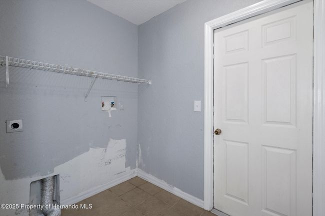 10101 Langan St, House other with 3 bedrooms, 2 bathrooms and null parking in Spring Hill FL | Image 30