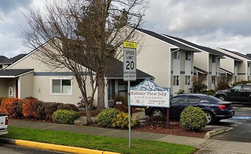 2745 Warner Ave, Enumclaw, WA, 98022-2052 | Card Image