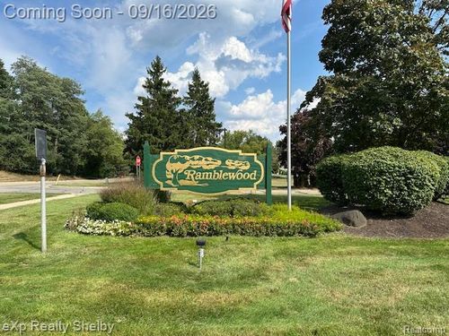 105-29823 Indian Trl, Farmington Hills, MI, 48331-1844 | Card Image
