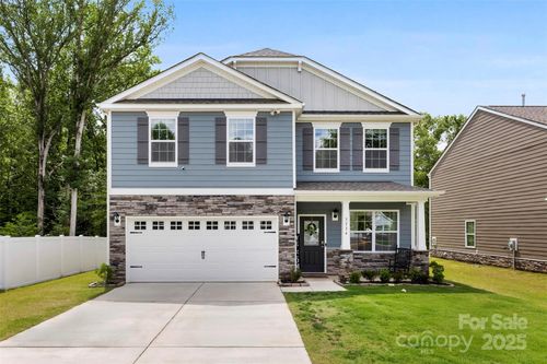 3734 Stanley Creek Dr, Mount Holly, NC, 28120-1303 | Card Image