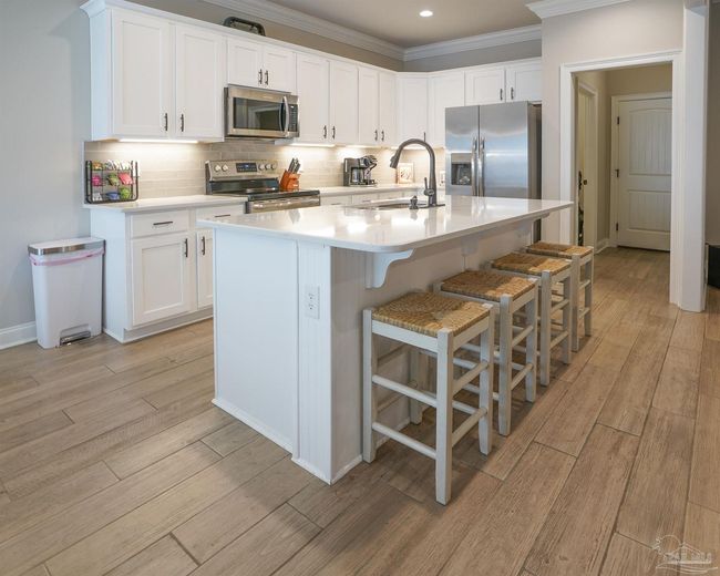 3079 Auburn Pkwy, House other with 4 bedrooms, 2 bathrooms and 2 parking in Gulf Breeze FL | Image 8