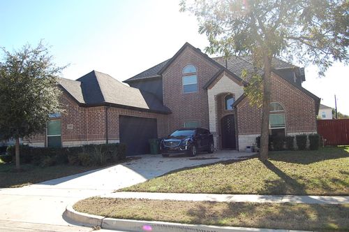 3912 Belle Maison Ct, Arlington, TX, 76016-3827 | Card Image