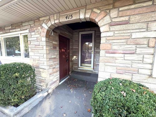 415 Grove St, Hudson, MI, 49247-1215 | Card Image