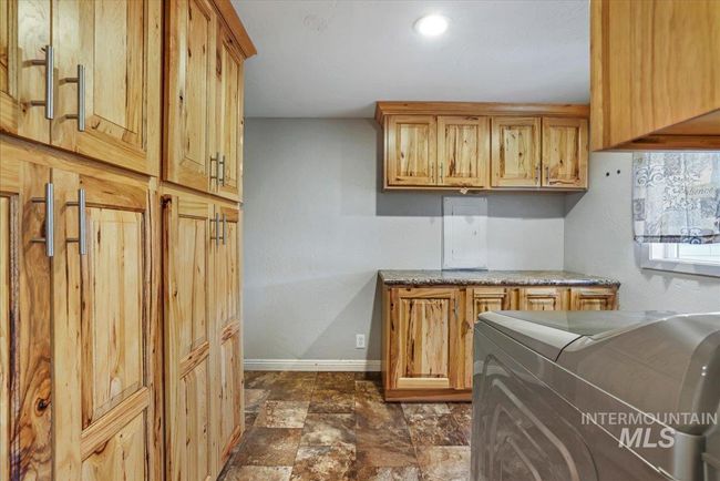 401 18 Th St, House other with 5 bedrooms, 3 bathrooms and 2 parking in Rupert ID | Image 21