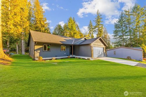61 E Panorama Dr, Shelton, WA, 98584-9533 | Card Image