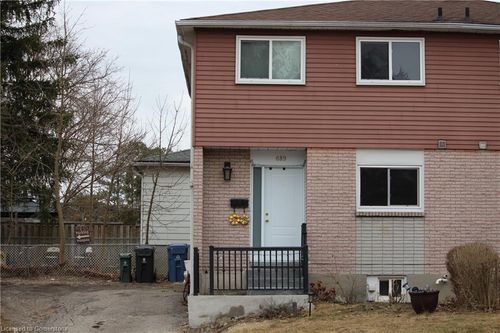 689 College Ave W, Guelph, ON, N1G2Y2 | Card Image